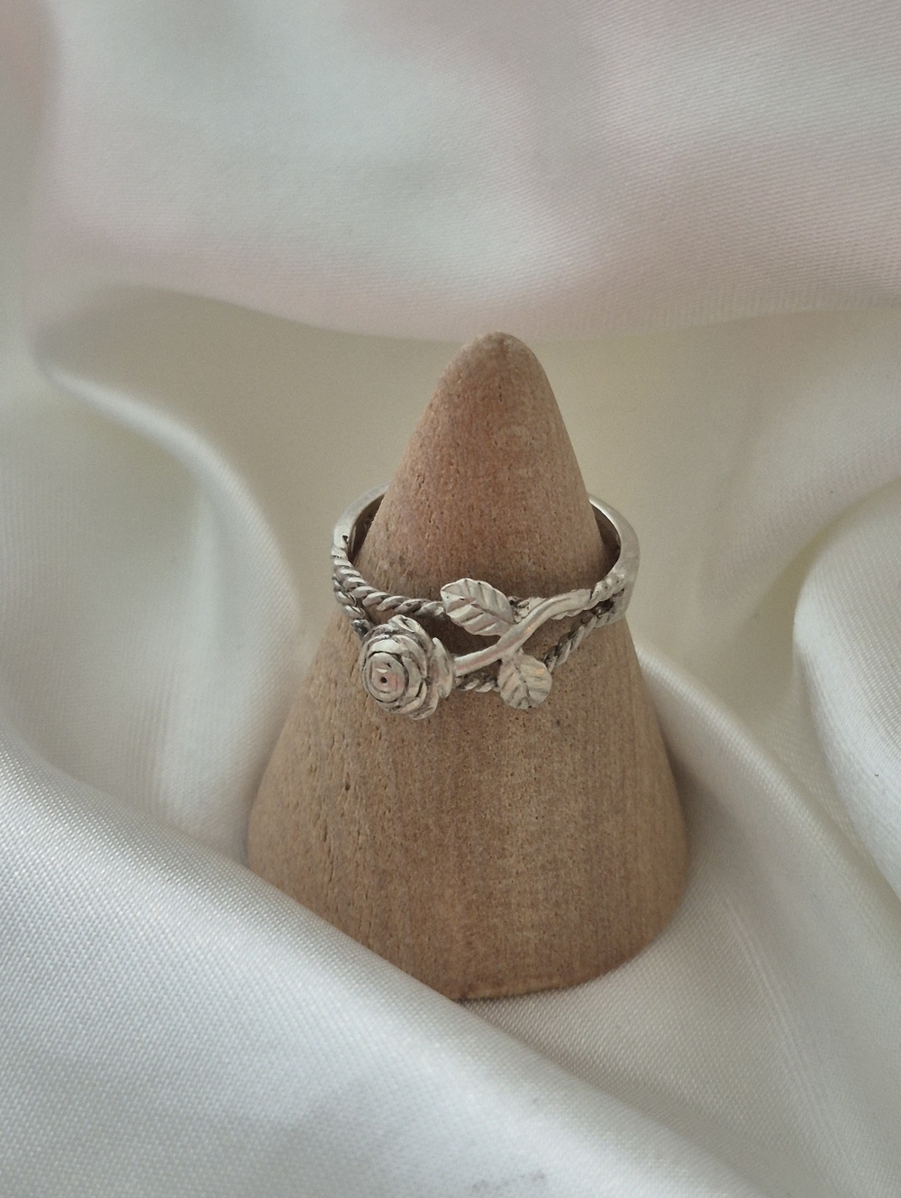 VERY PRETTY Sterling Silver Single Rose Wrap Ring - Avon 925